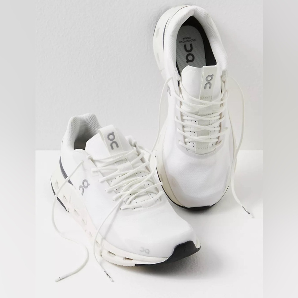 Used w/o Box On Running Cloudnova Form Sneakers Women’s Size 8 White/Eclipse